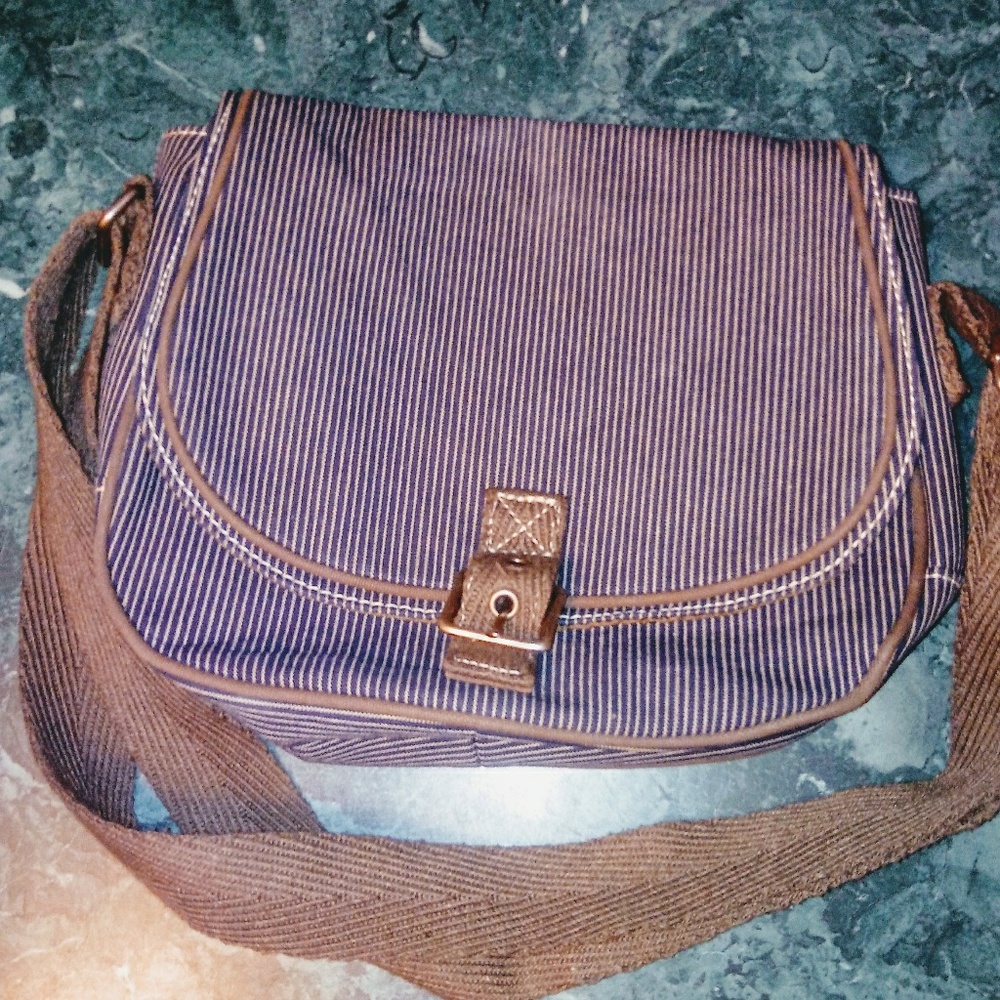 Thrityone cross over purse used
